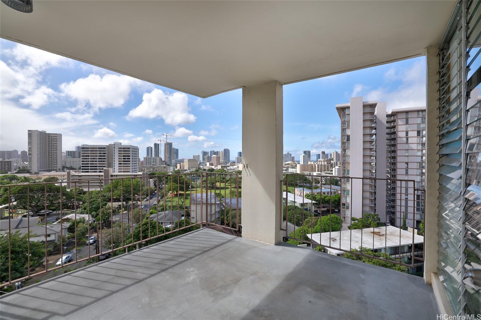 Consulate condo # 1002, Honolulu, Hawaii - photo 9 of 13