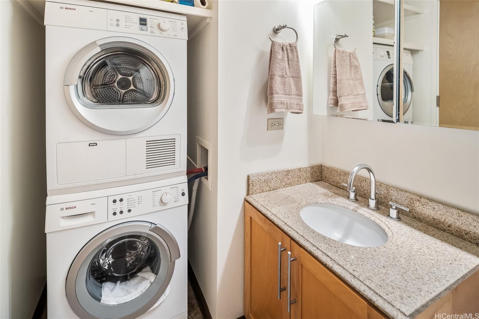 Consulate condo # 1101, Honolulu, Hawaii - photo 10 of 16