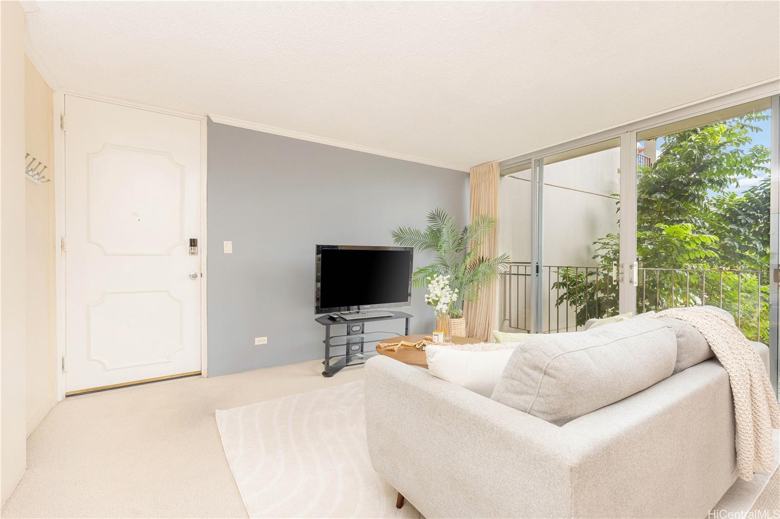 Consulate condo # 203, Honolulu, Hawaii - photo 2 of 22