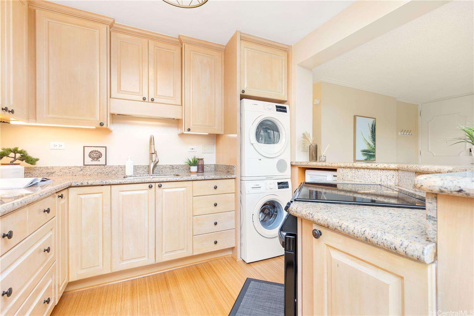 Consulate condo # 203, Honolulu, Hawaii - photo 11 of 22