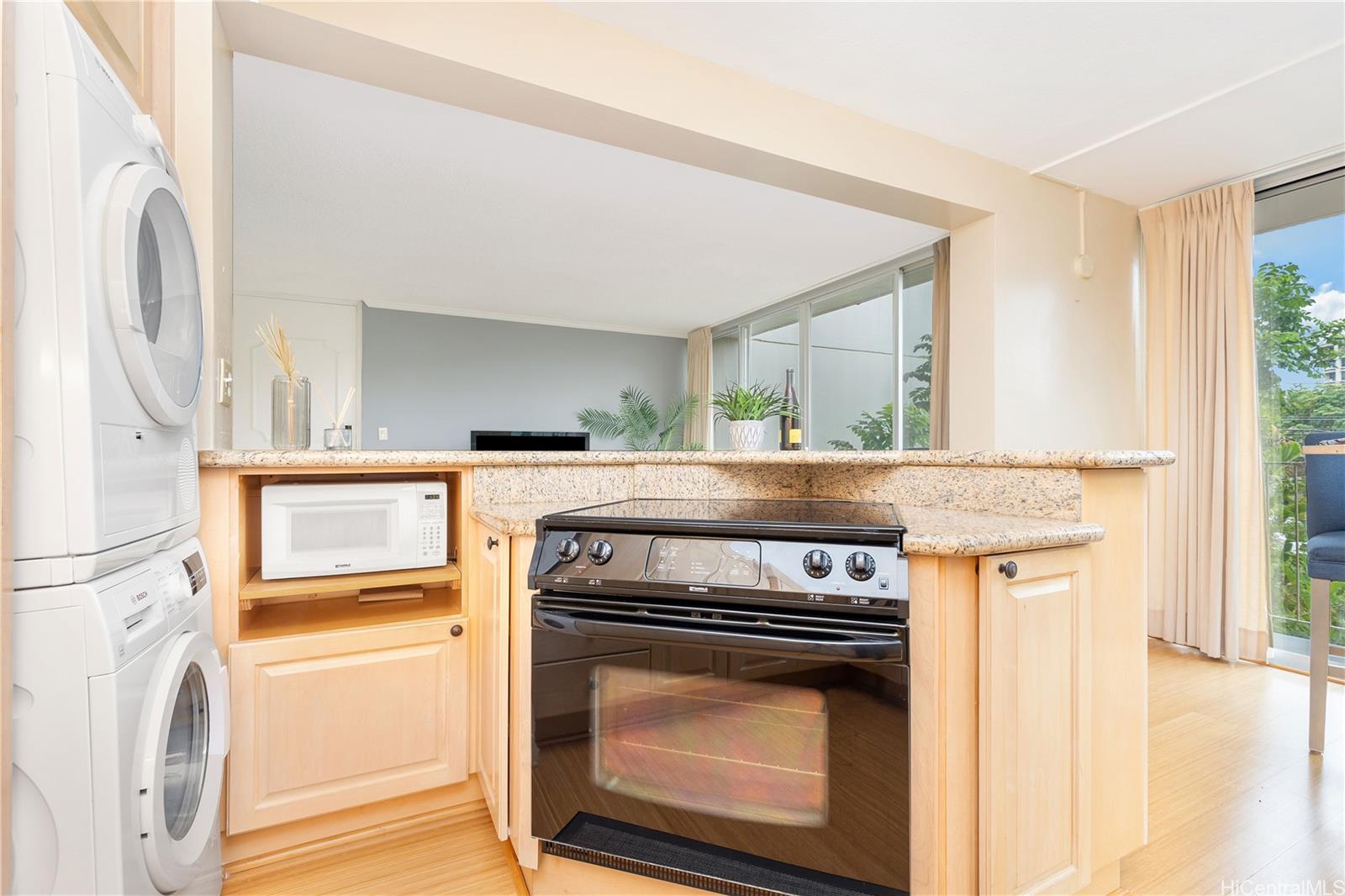 Consulate condo # 203, Honolulu, Hawaii - photo 12 of 22