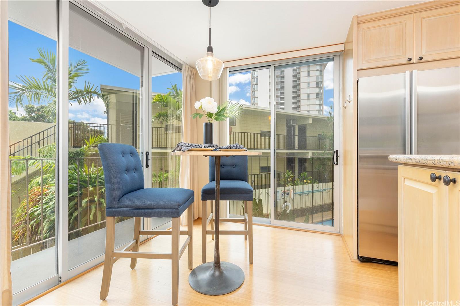 Consulate condo # 203, Honolulu, Hawaii - photo 6 of 22