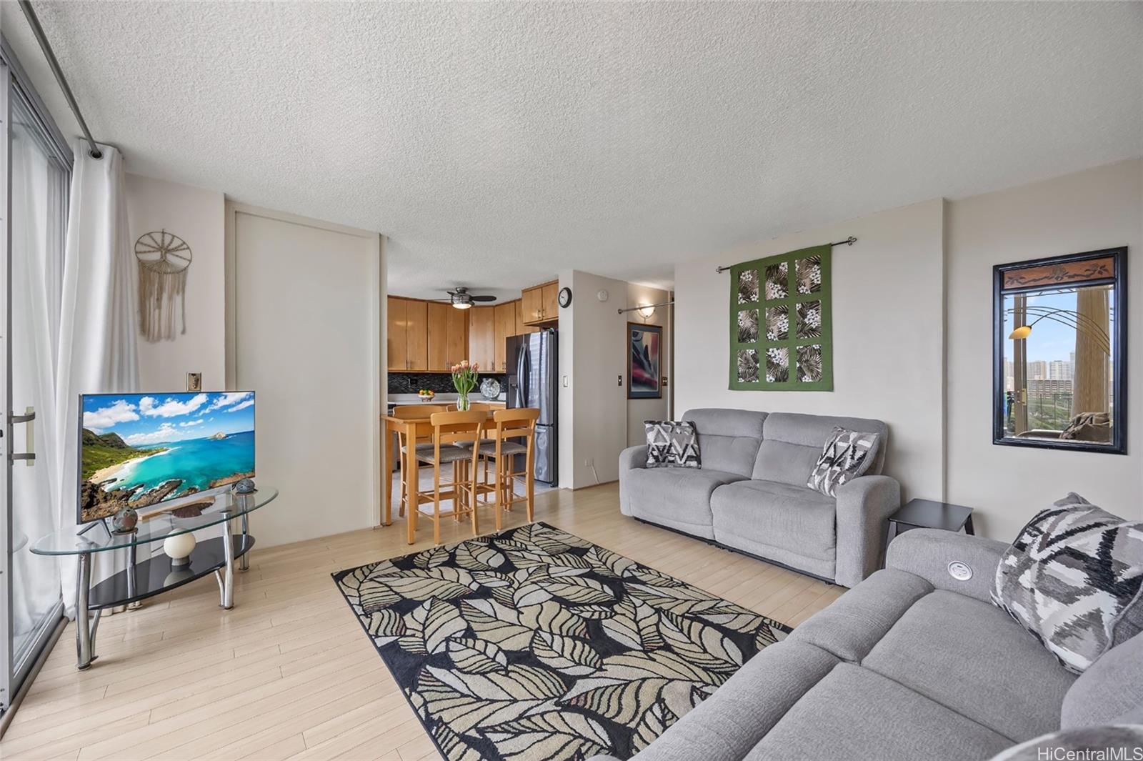 Consulate condo # 903, Honolulu, Hawaii - photo 4 of 16