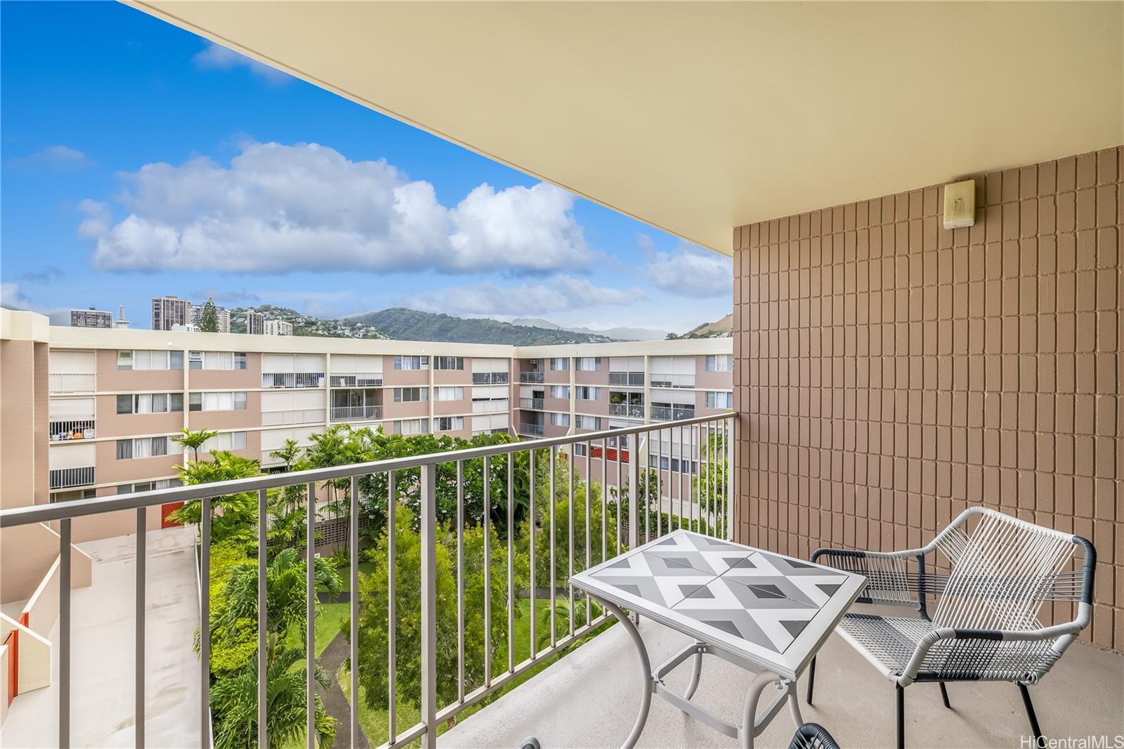 1634 Nuuanu condo # 410, Honolulu, Hawaii - photo 9 of 24