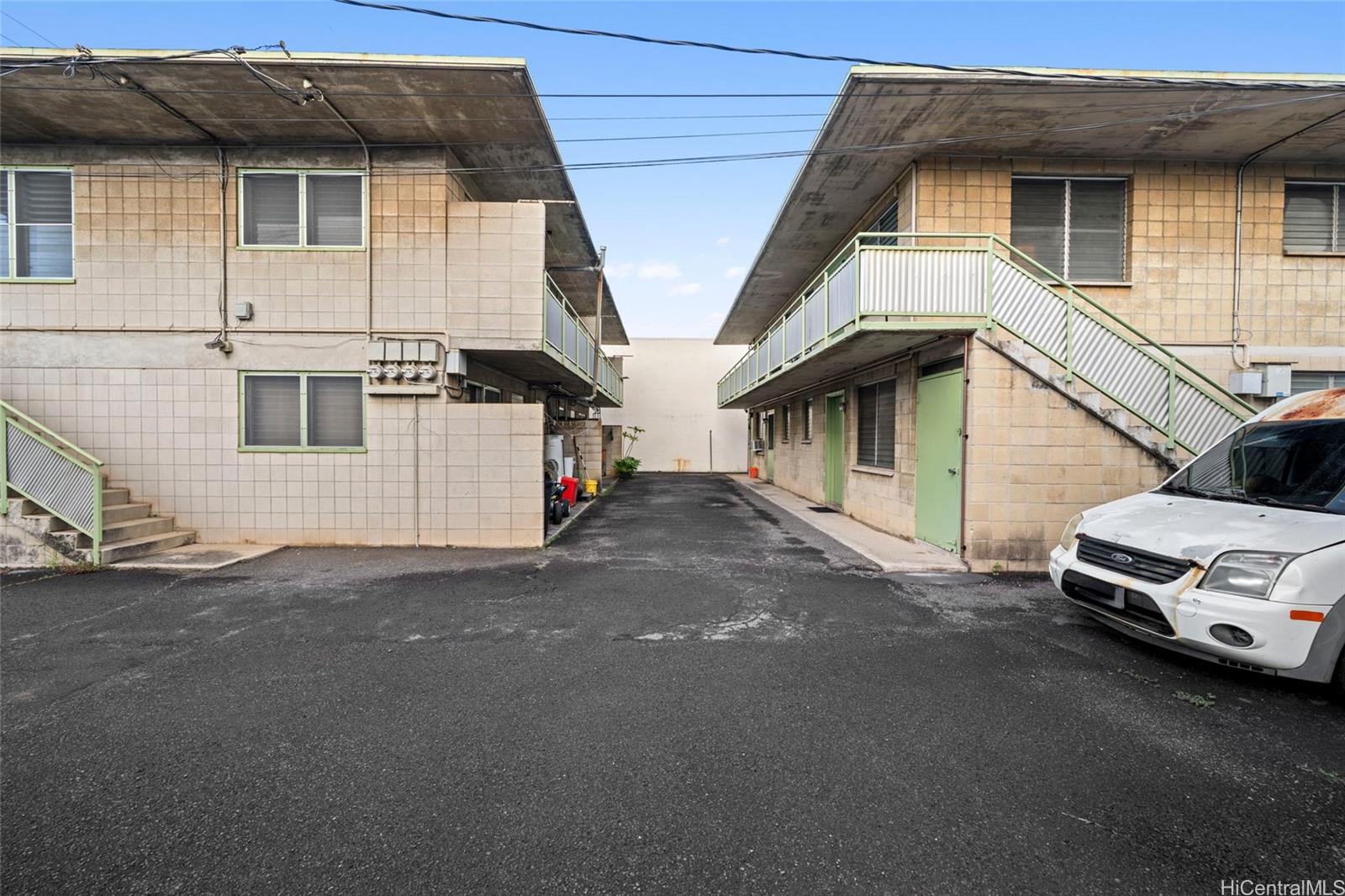 1636 Kahai St Honolulu - Multi-family - photo 2 of 24