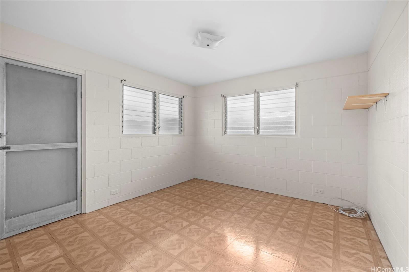 1636 Kahai St Honolulu - Multi-family - photo 14 of 24