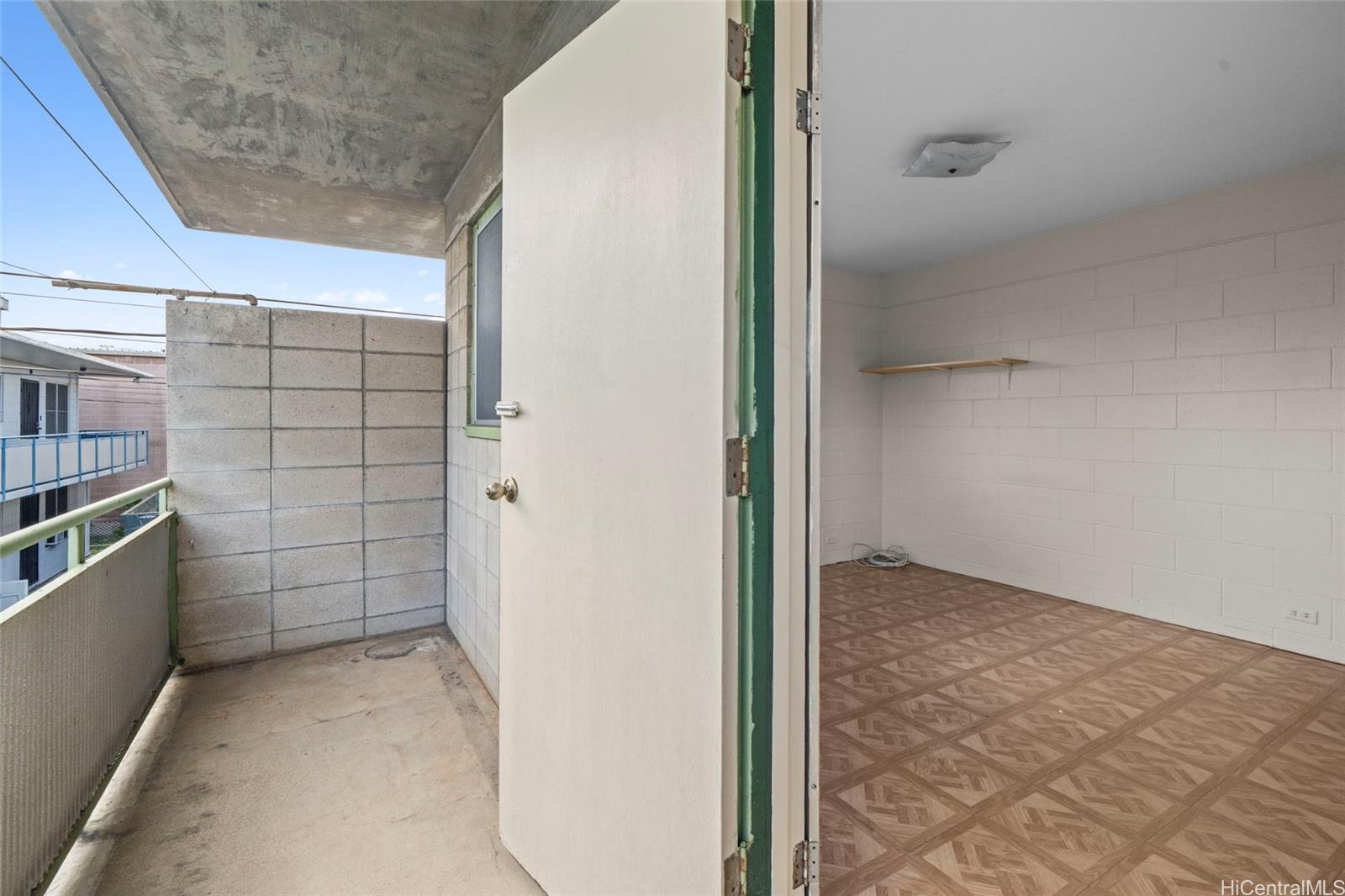 1636 Kahai St Honolulu - Multi-family - photo 15 of 24