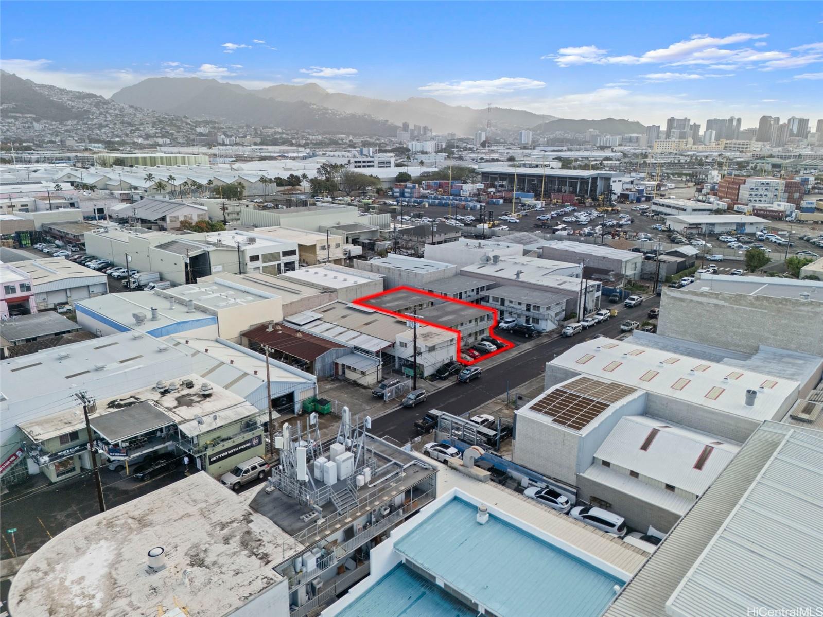 1636 Kahai St Honolulu - Multi-family - photo 21 of 24