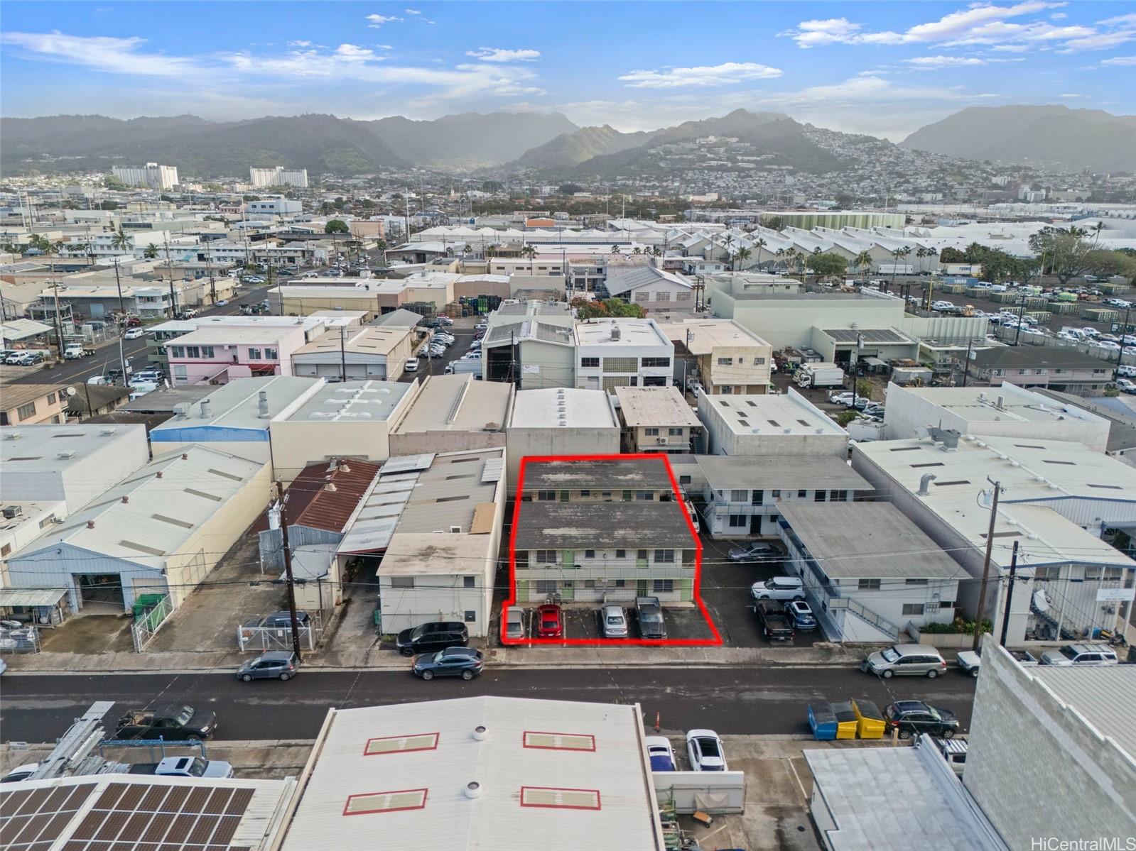 1636 Kahai St Honolulu - Multi-family - photo 4 of 24