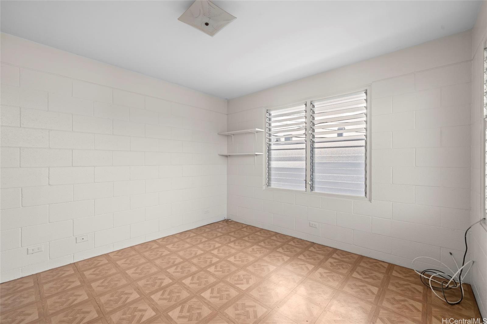 1636 Kahai St Honolulu - Multi-family - photo 9 of 24