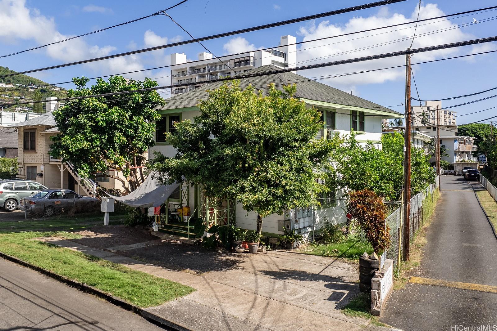 1637 Kewalo St Honolulu - Multi-family - photo 13 of 20