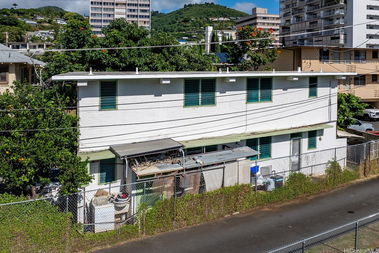 1637 Kewalo St Honolulu - Multi-family - photo 17 of 20