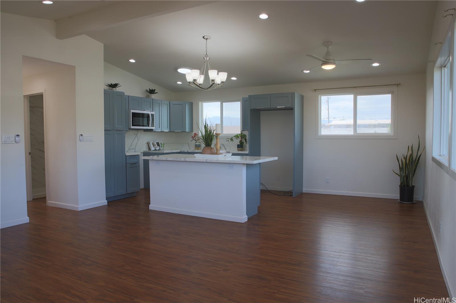 1638  Makamua St Momilani, PearlCity home - photo 8 of 14