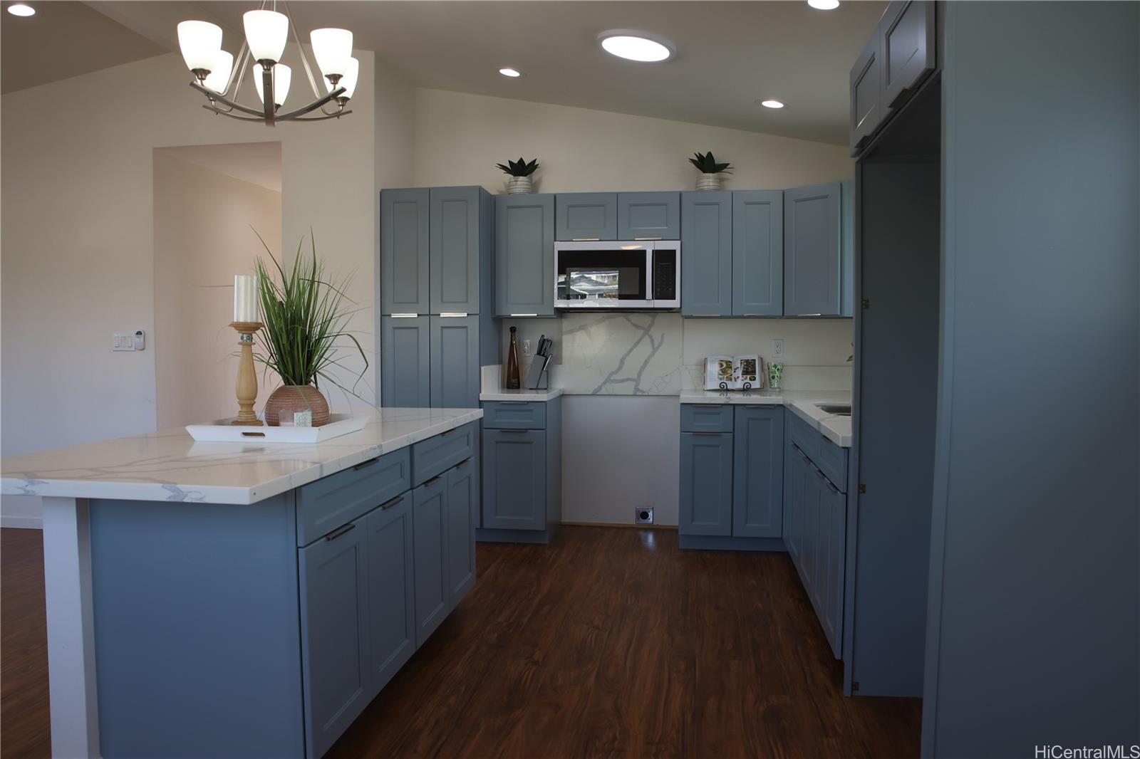 1638  Makamua St Momilani, PearlCity home - photo 9 of 14