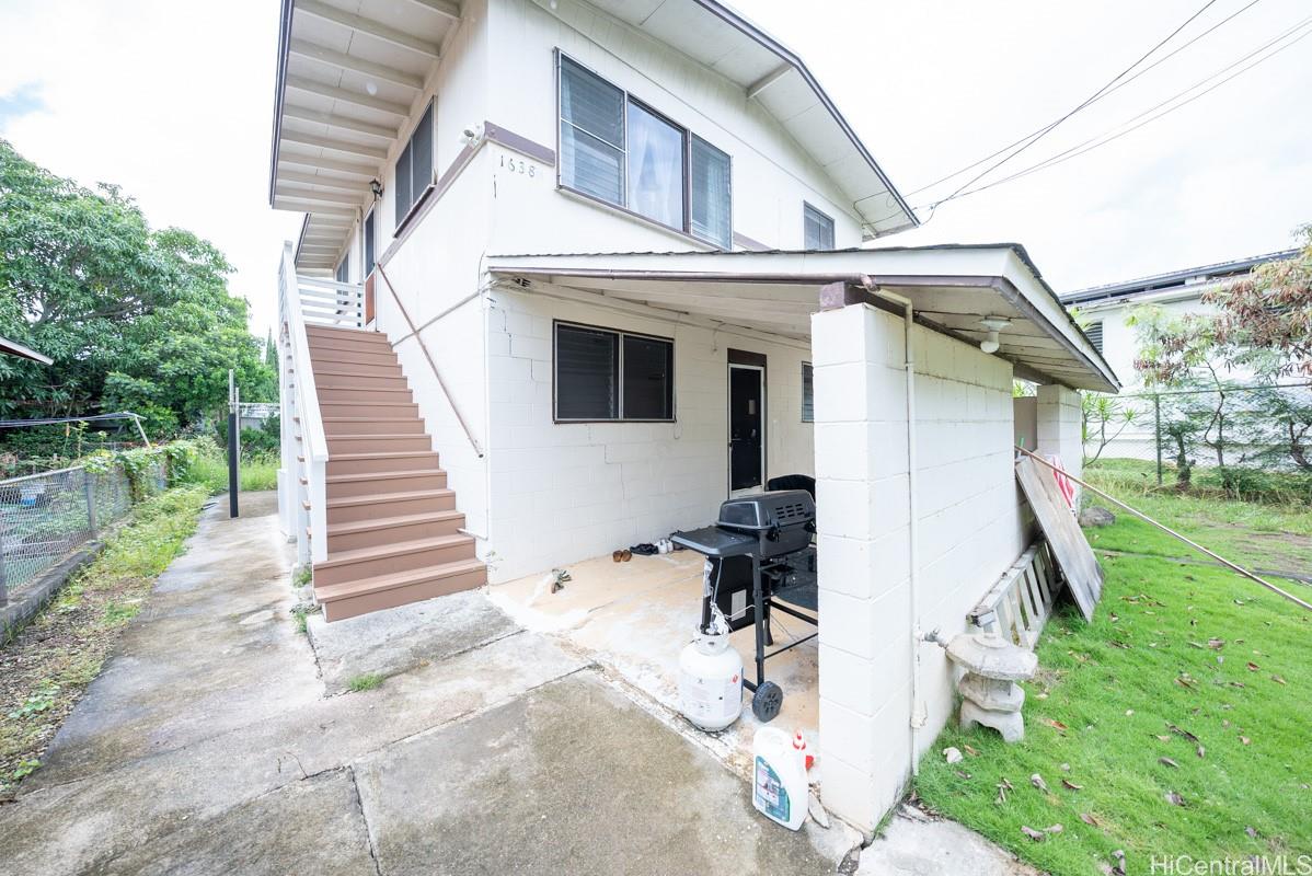 1638  Oo Ln Liliha, Honolulu home - photo 12 of 21