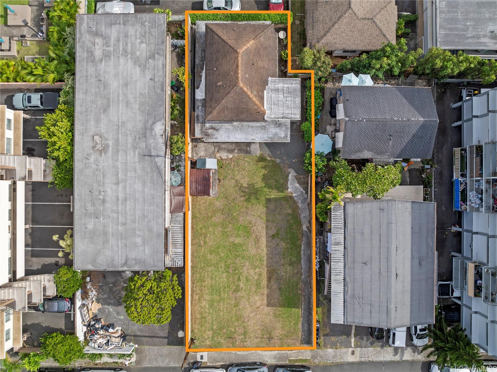 1639 Liholiho St Honolulu - Multi-family - photo 3 of 25