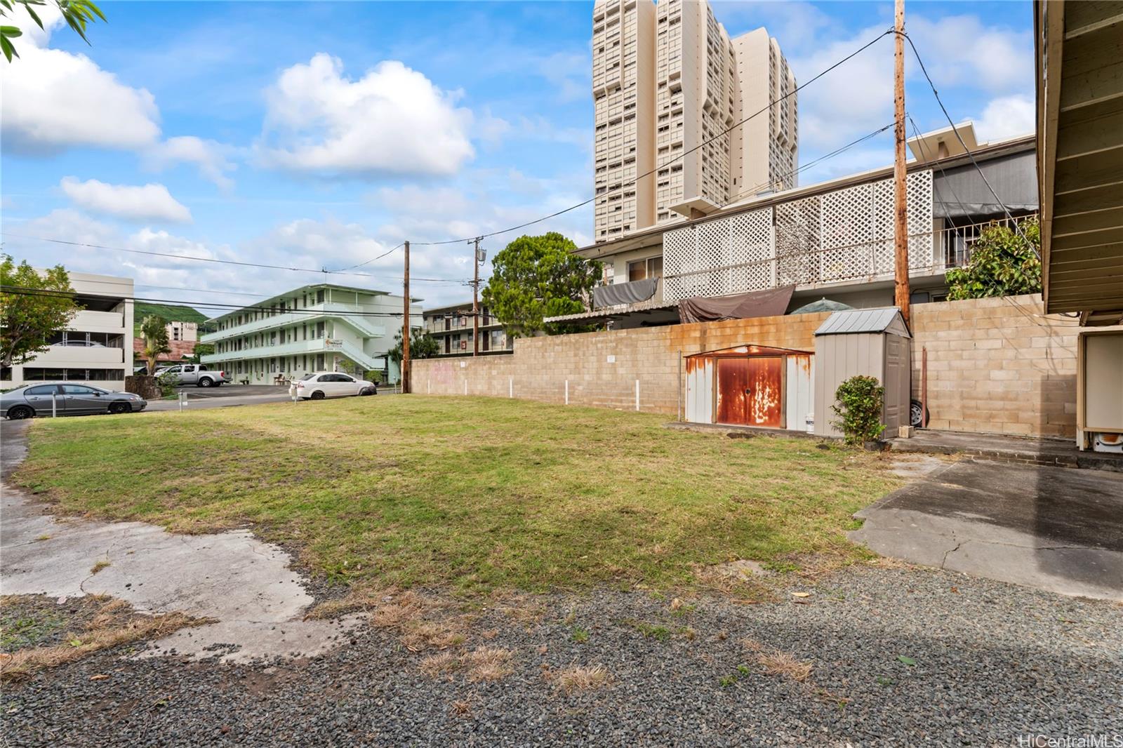 1639  Liholiho Street Makiki, Honolulu home - photo 4 of 22
