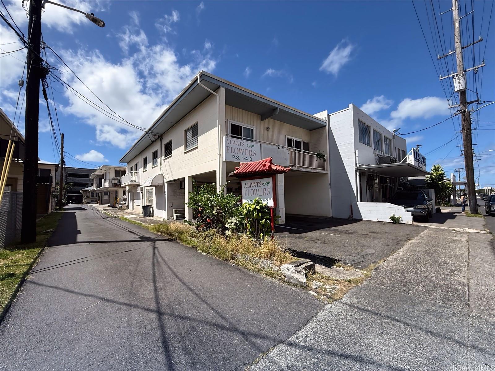 1639 Liliha Street Honolulu - Multi-family - photo 2 of 9