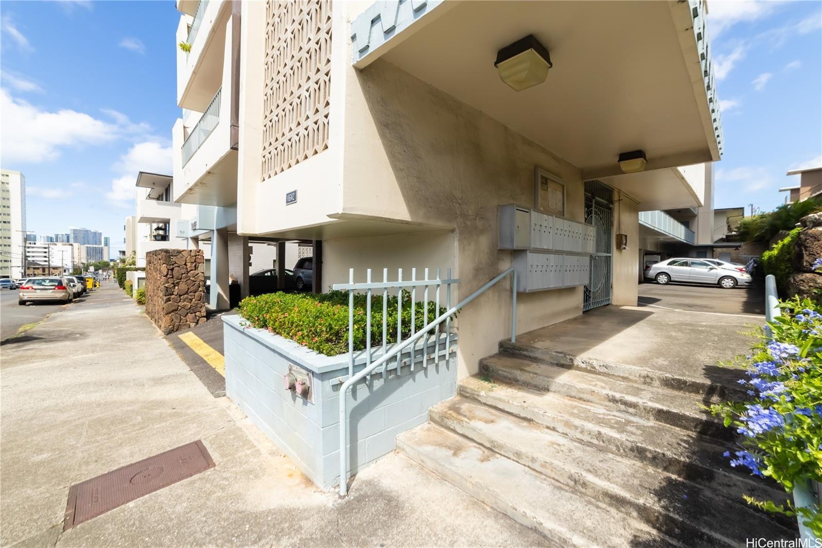 Makiki Winds Apts condo # 202, Honolulu, Hawaii - photo 16 of 16