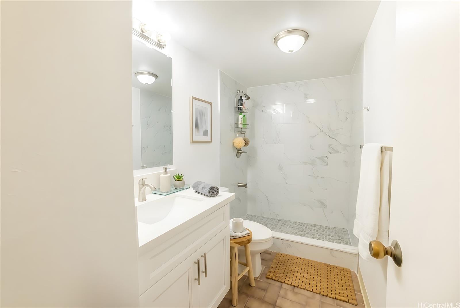 Makiki Winds Apts condo # 202, Honolulu, Hawaii - photo 9 of 16