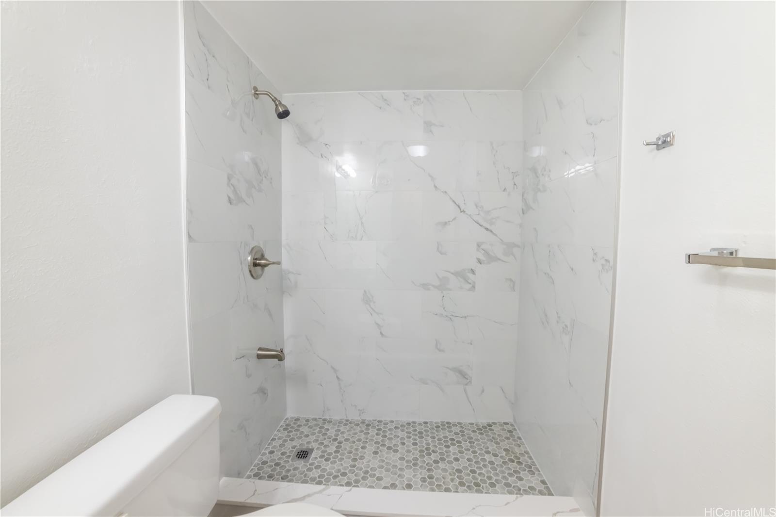 Makiki Winds Apts condo # 202, Honolulu, Hawaii - photo 10 of 16