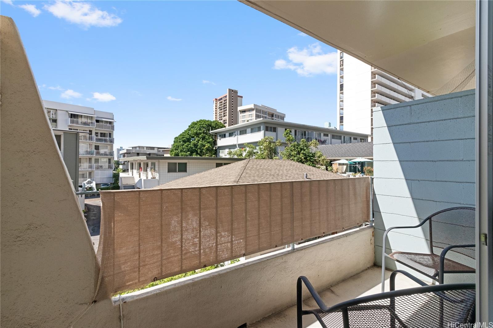 Makiki Winds Apts condo # 208, Honolulu, Hawaii - photo 8 of 11