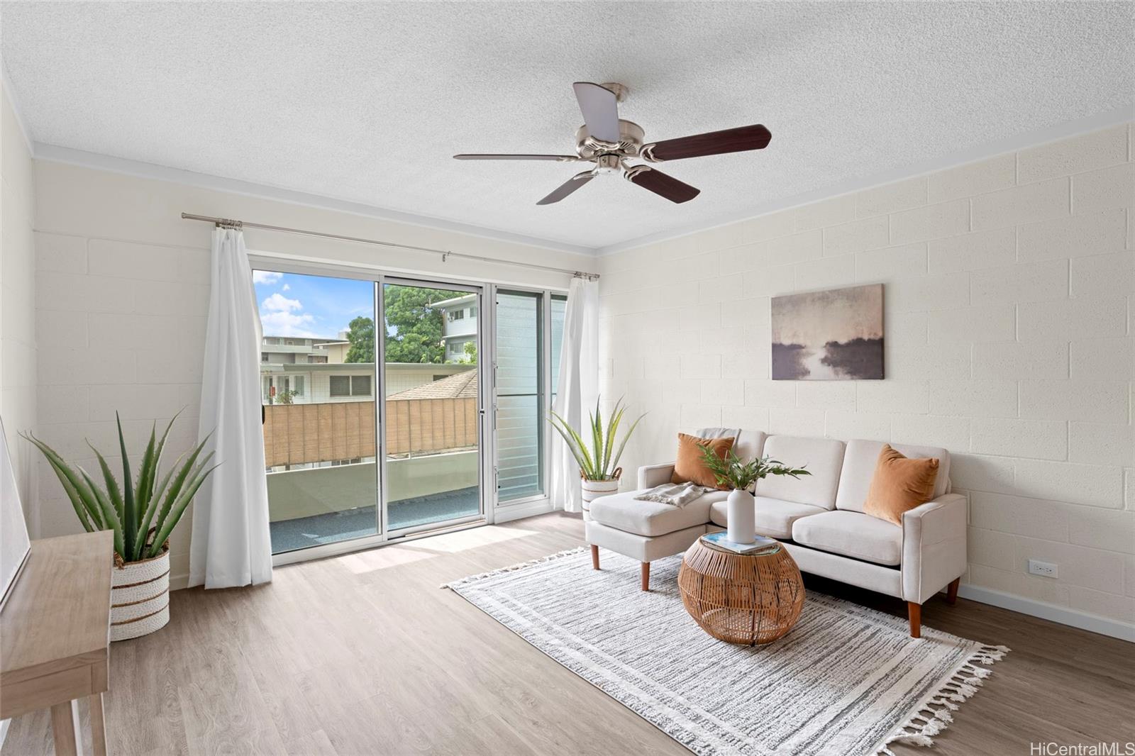 Makiki Winds Apts condo # 208, Honolulu, Hawaii - photo 2 of 13