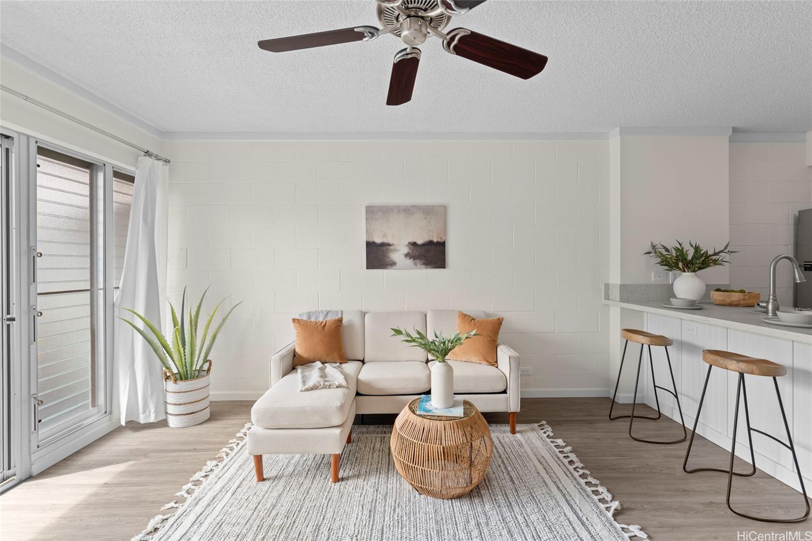 Makiki Winds Apts condo # 208, Honolulu, Hawaii - photo 3 of 13