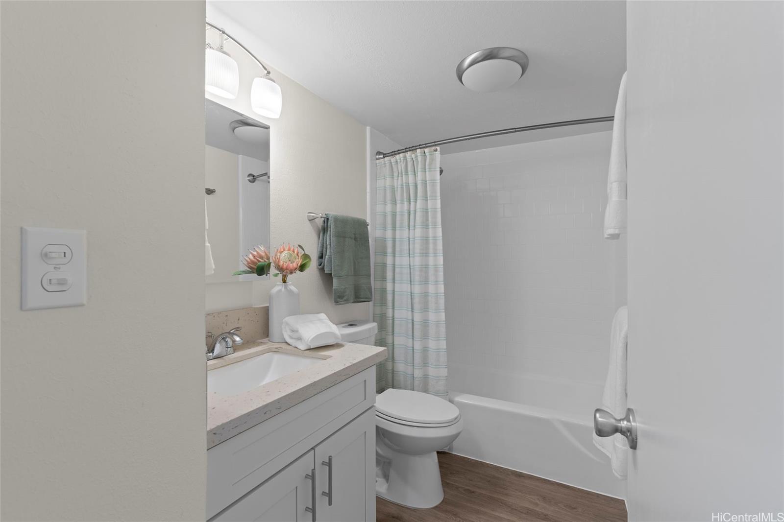 Makiki Winds Apts condo # 208, Honolulu, Hawaii - photo 9 of 13