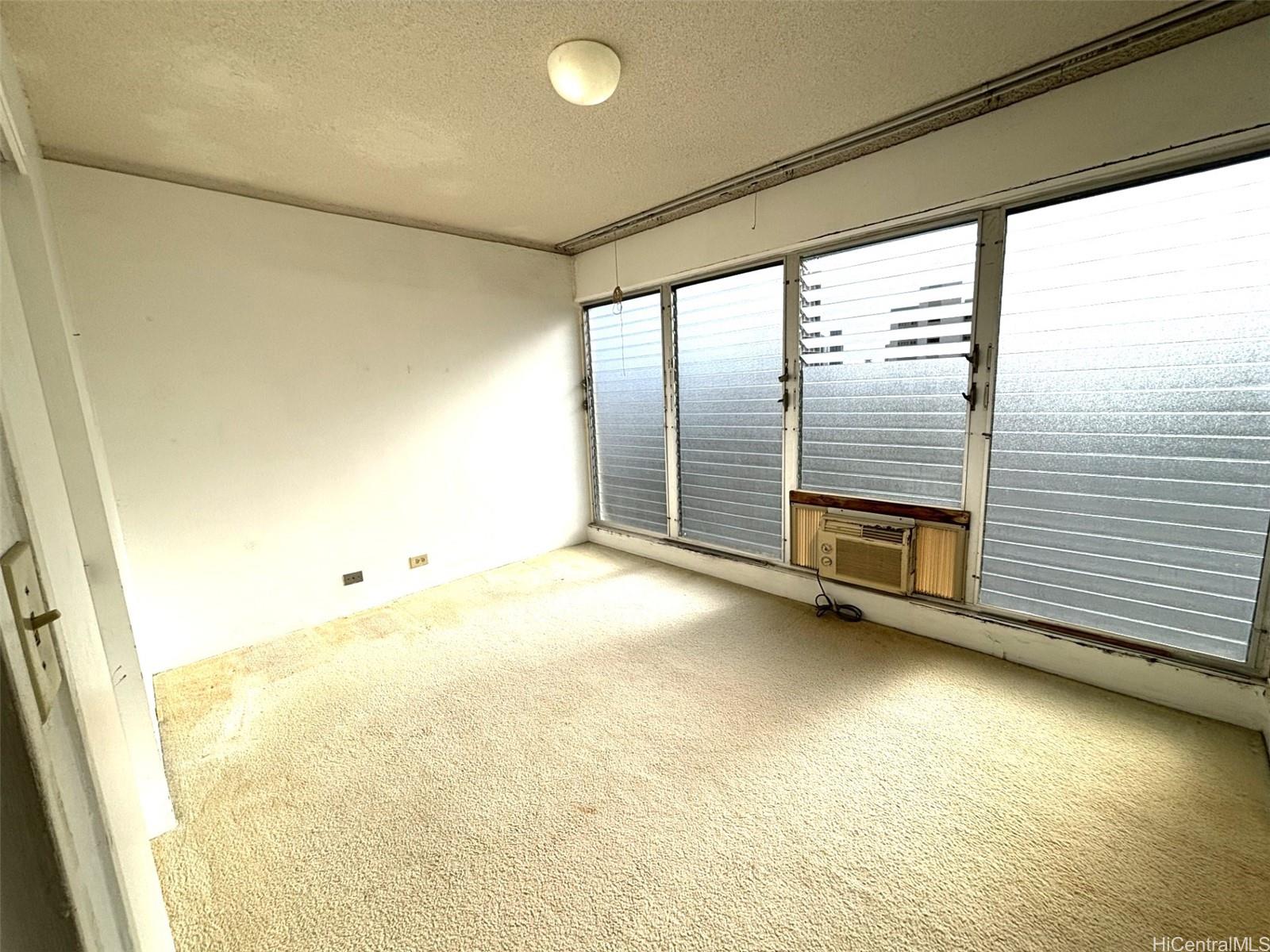 Makiki Winds Apts condo # 501, Honolulu, Hawaii - photo 11 of 16