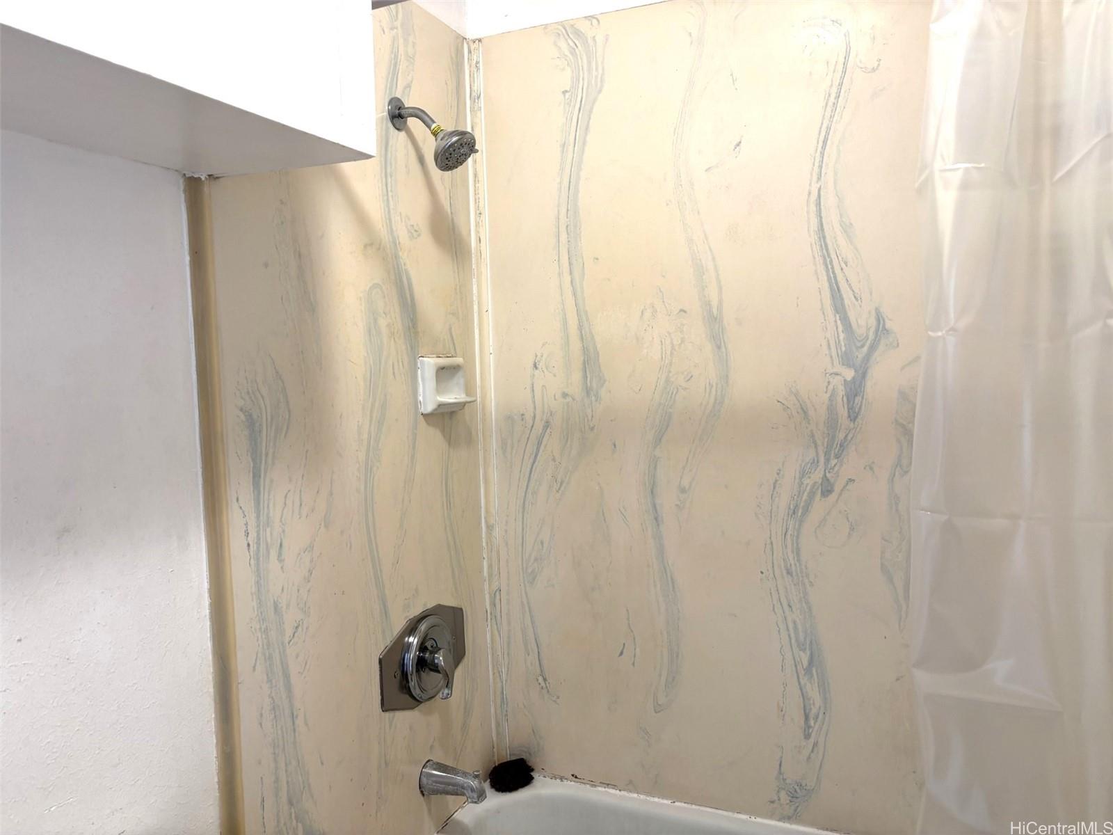 Makiki Winds Apts condo # 501, Honolulu, Hawaii - photo 15 of 16