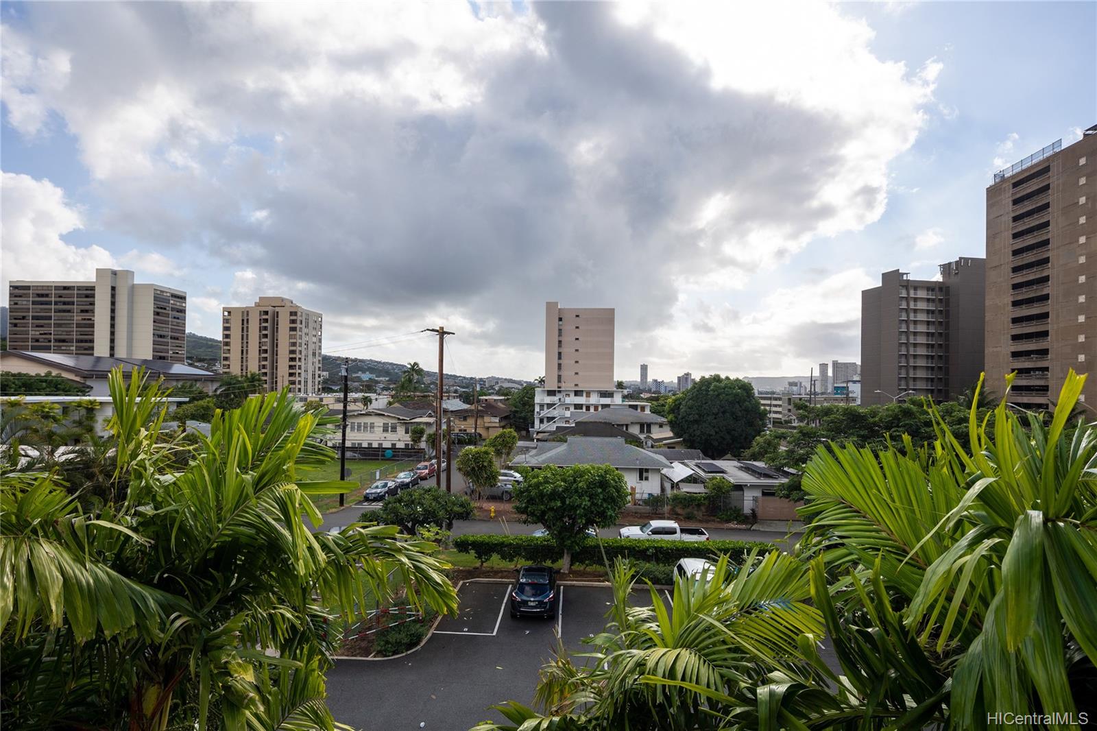 Clark Street Apts condo # 403, Honolulu, Hawaii - photo 16 of 17
