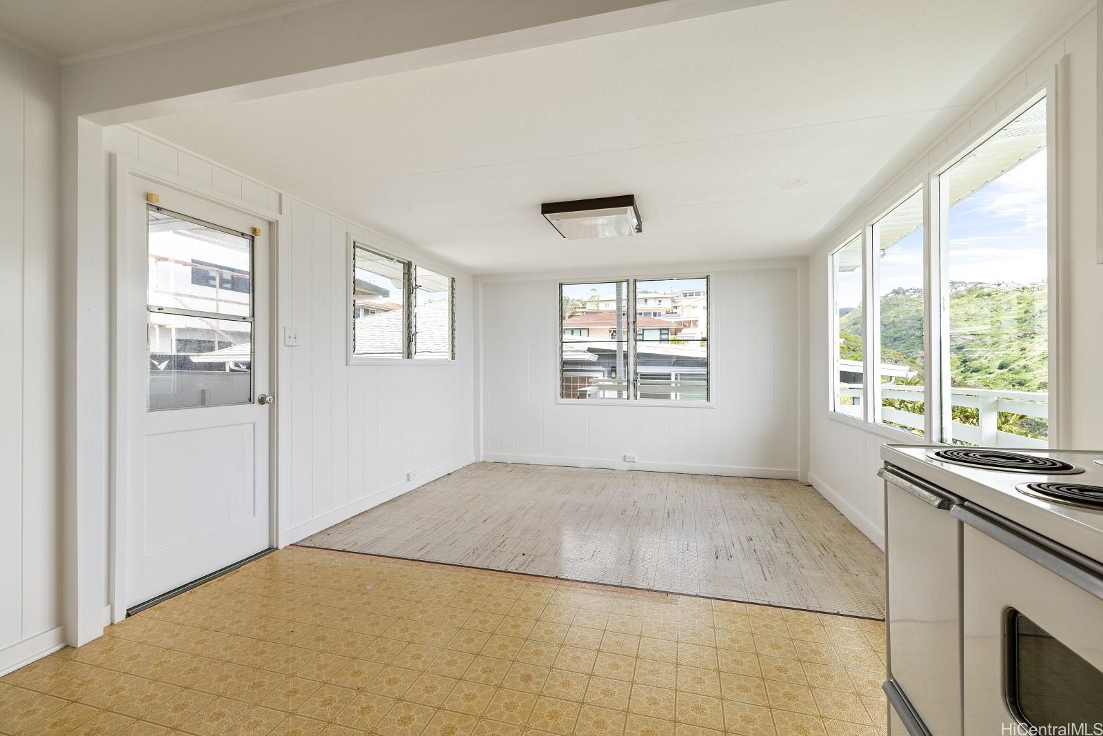 1643  Paula Dr Wilhelmina, Diamond Head home - photo 11 of 25