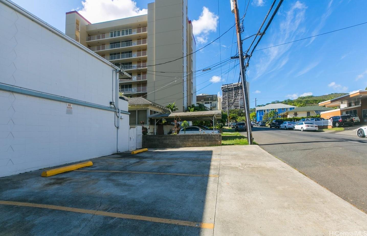 1644 Piikoi St Honolulu - Rental - photo 2 of 24