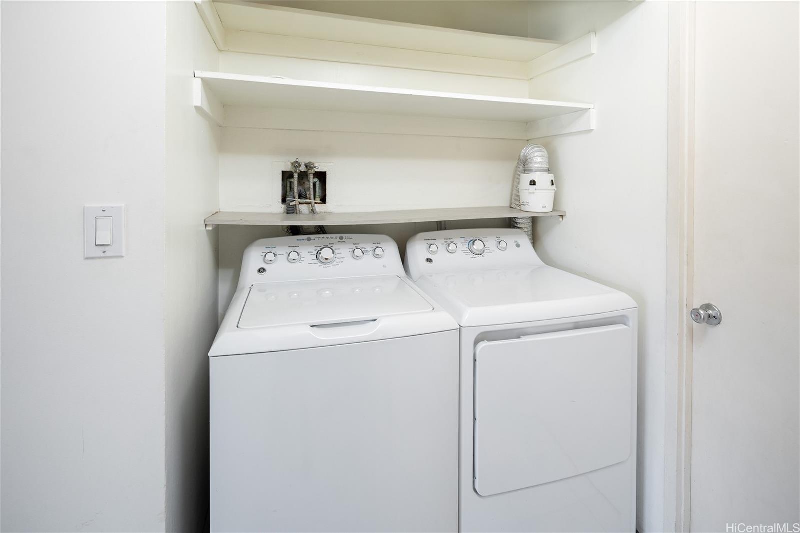 Marina Towers condo # 605, Honolulu, Hawaii - photo 16 of 24