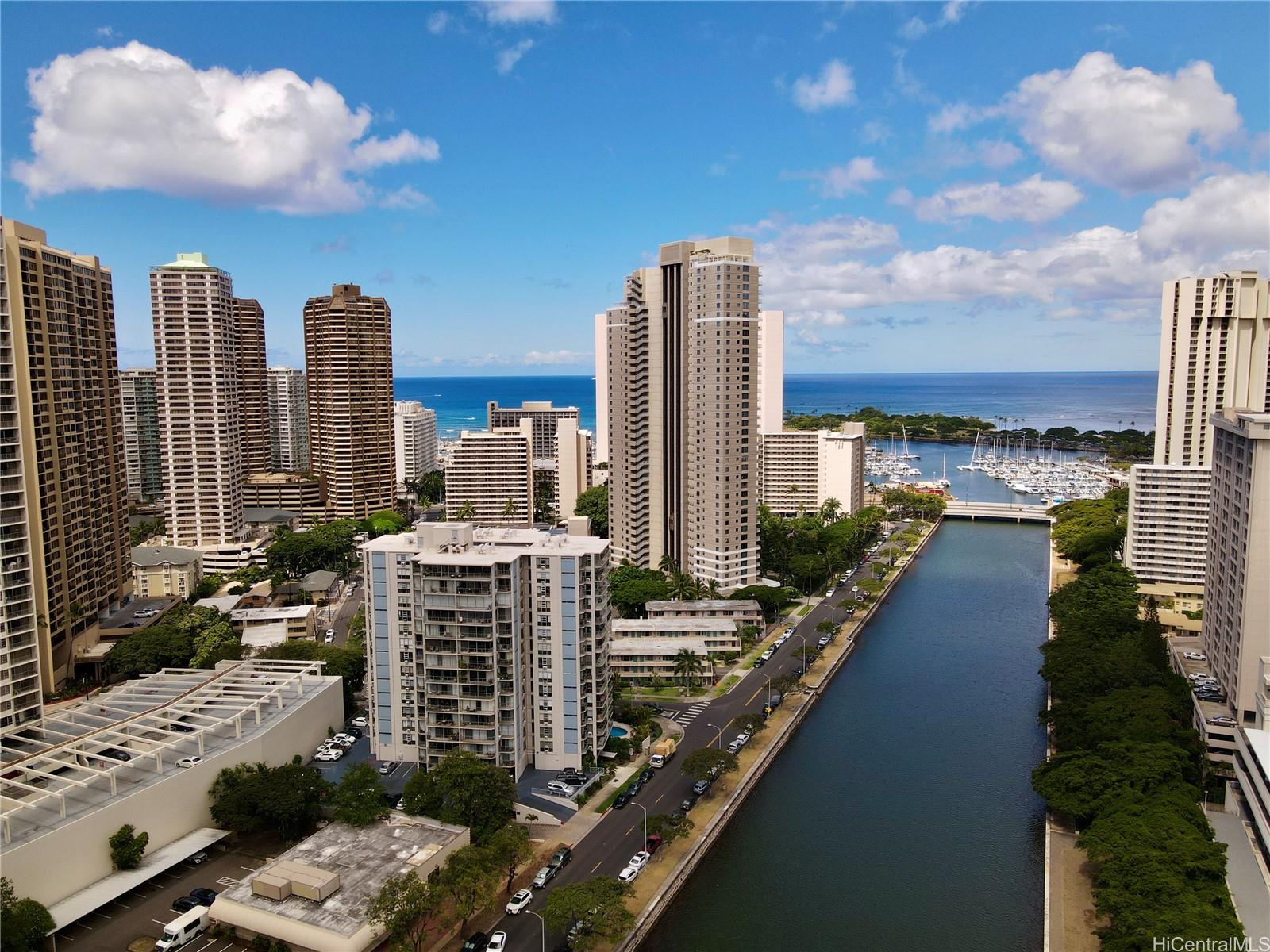Marina Towers condo # 605, Honolulu, Hawaii - photo 18 of 24