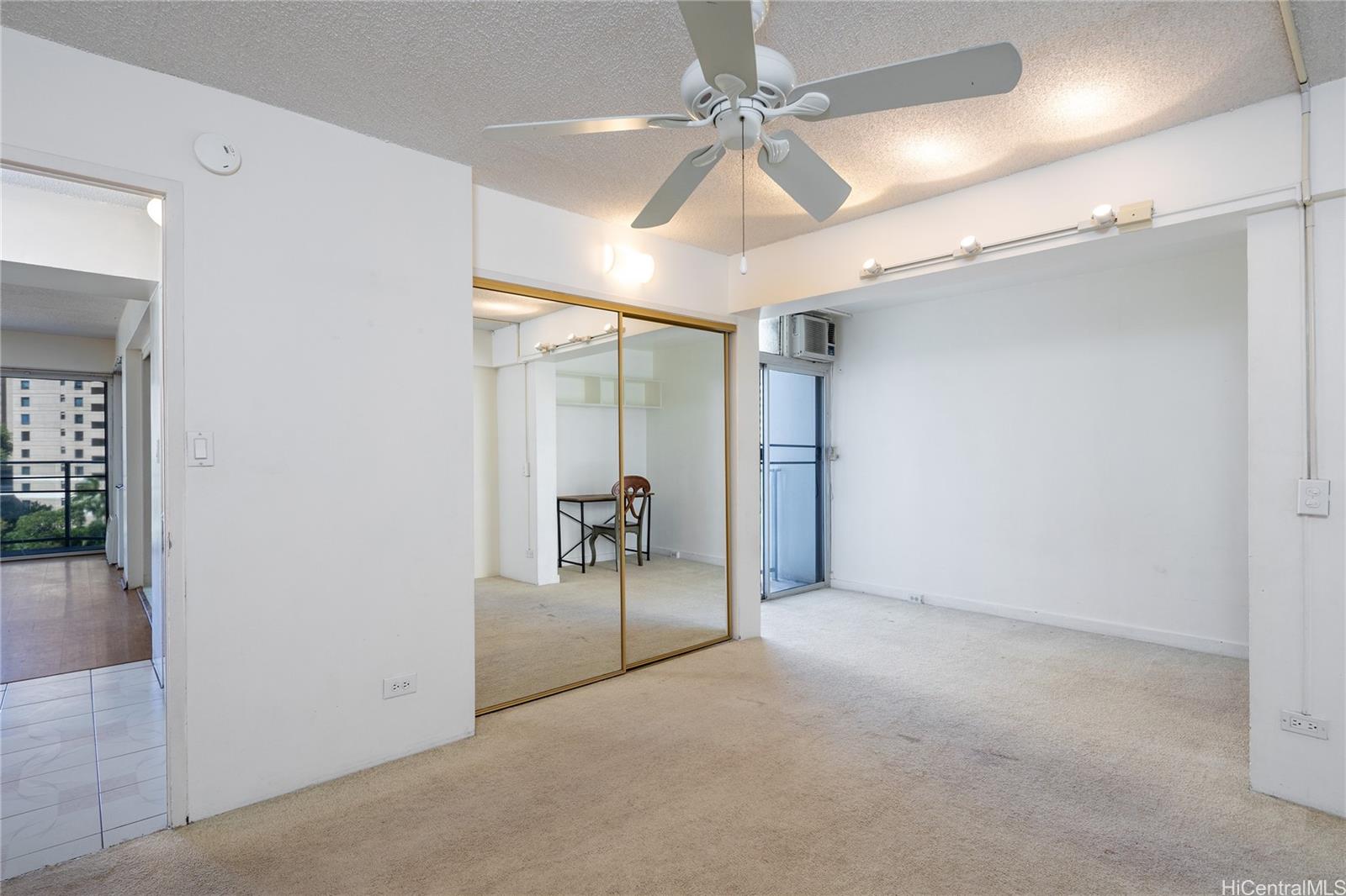 Marina Towers condo # 605, Honolulu, Hawaii - photo 10 of 24