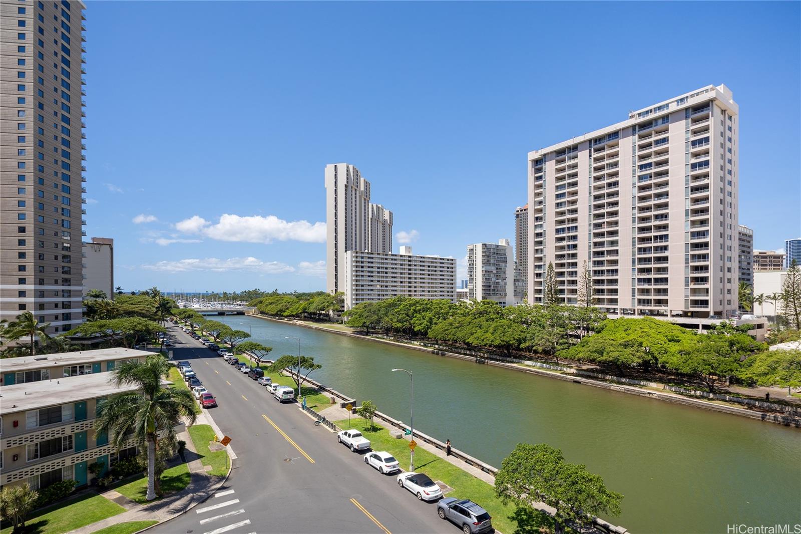 Marina Towers condo # 606, Honolulu, Hawaii - photo 16 of 24