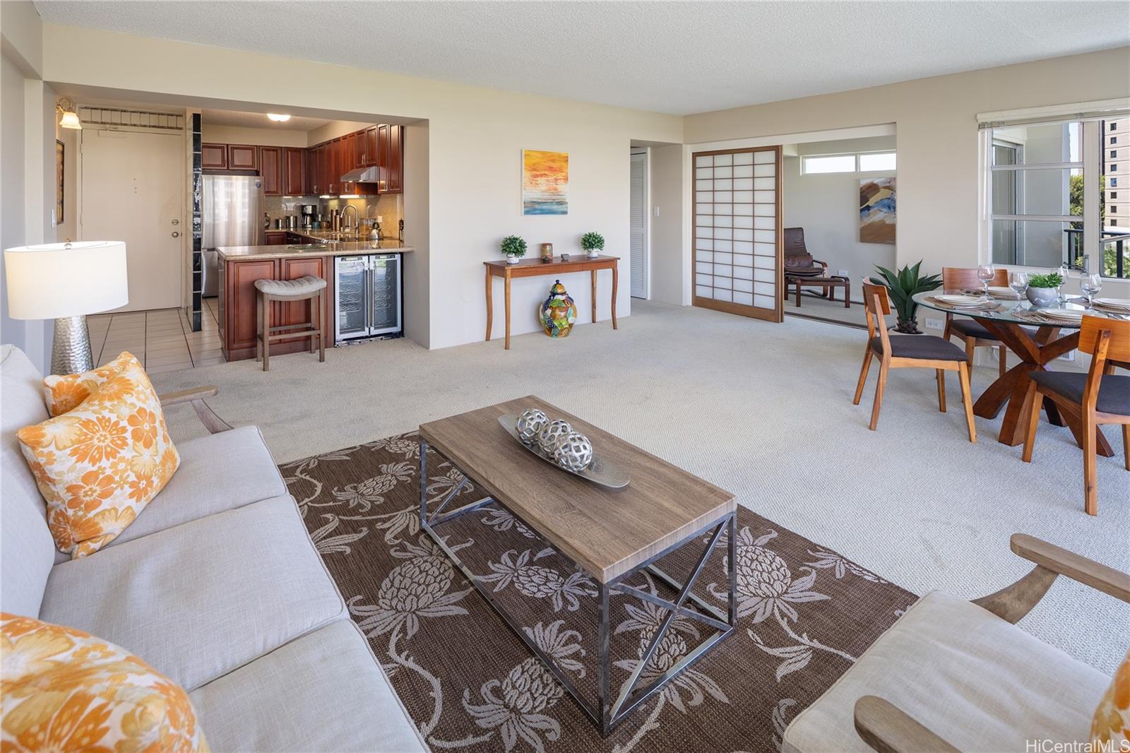 Marina Towers condo # 606, Honolulu, Hawaii - photo 4 of 24