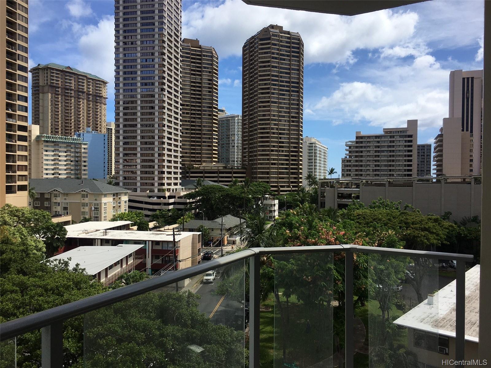 Marina Towers condo # 703, Honolulu, Hawaii - photo 4 of 24