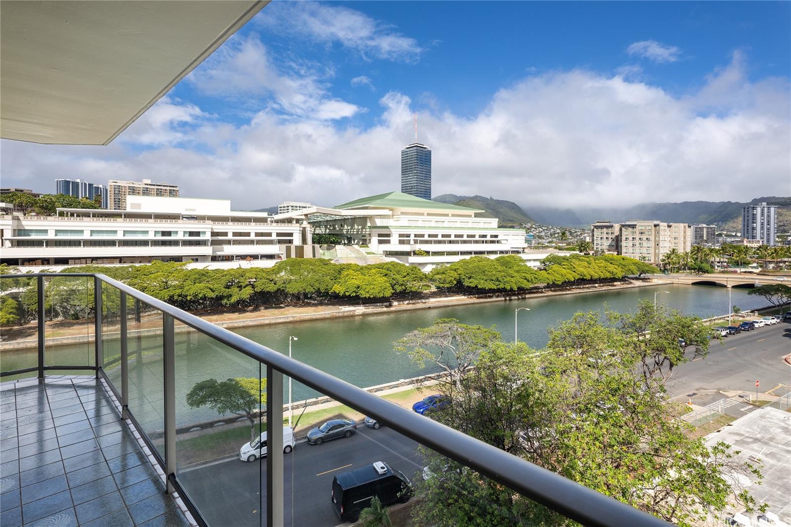 Marina Towers condo # 708, Honolulu, Hawaii - photo 15 of 24