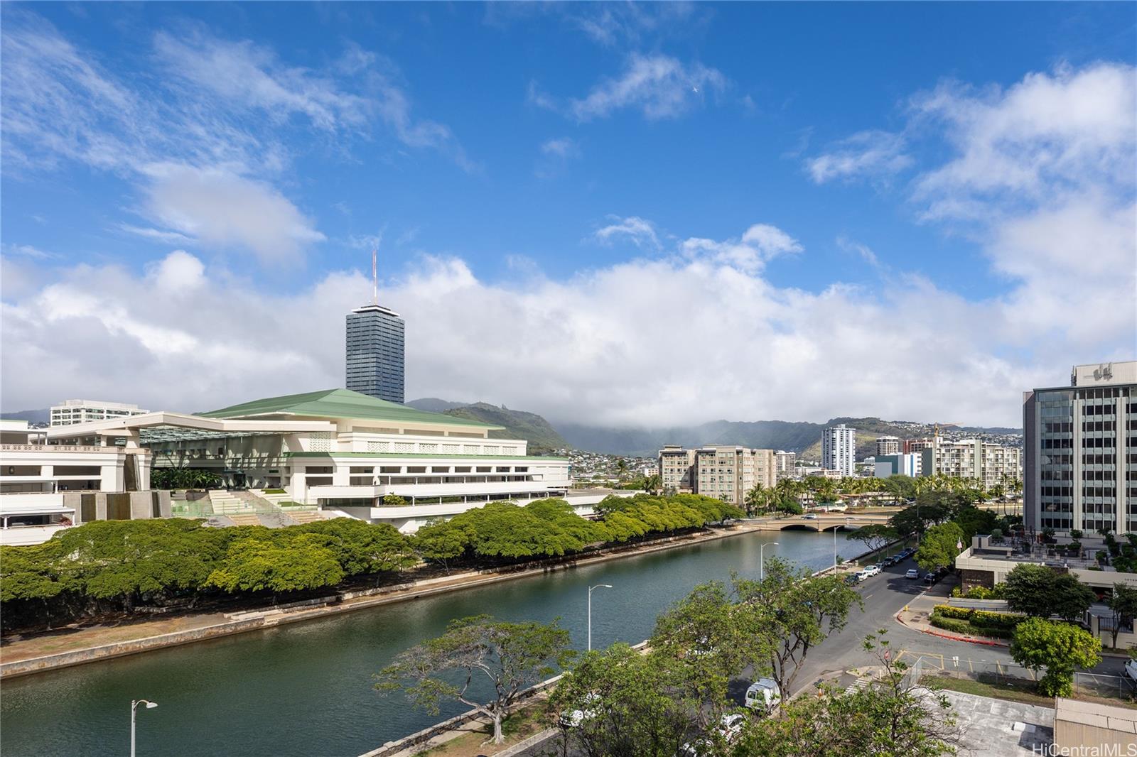 Marina Towers condo # 708, Honolulu, Hawaii - photo 16 of 24
