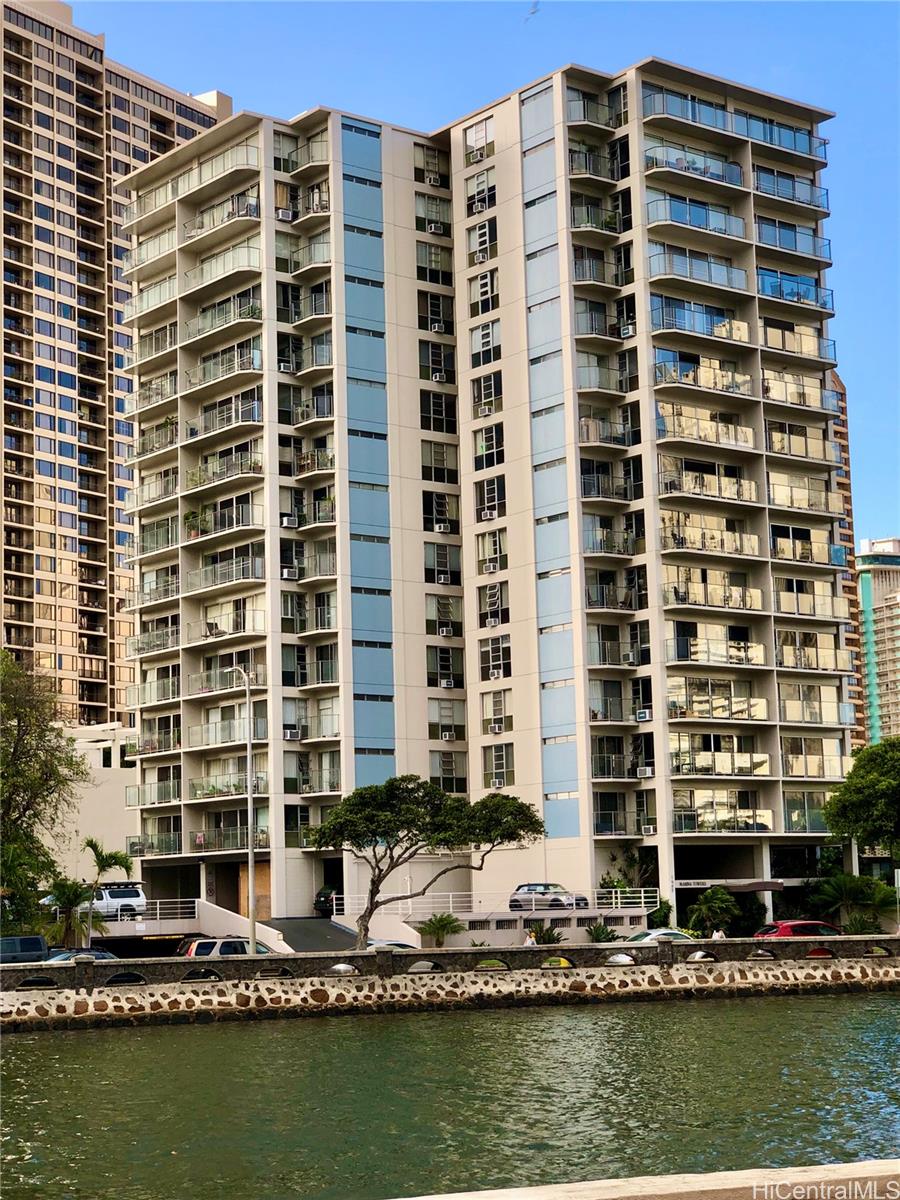 Marina Towers condo # 708, Honolulu, Hawaii - photo 18 of 24