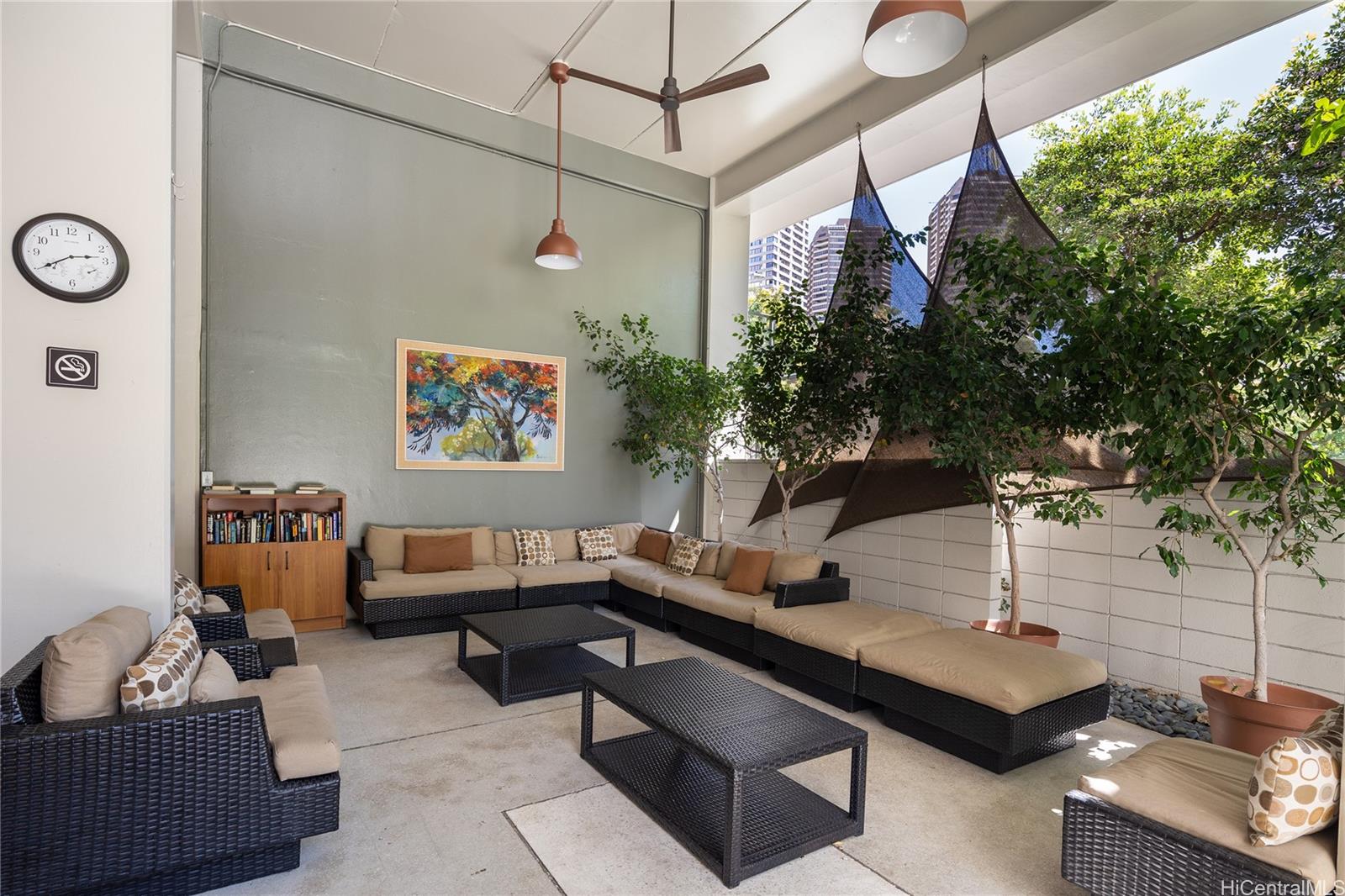 Marina Towers condo # 708, Honolulu, Hawaii - photo 22 of 24