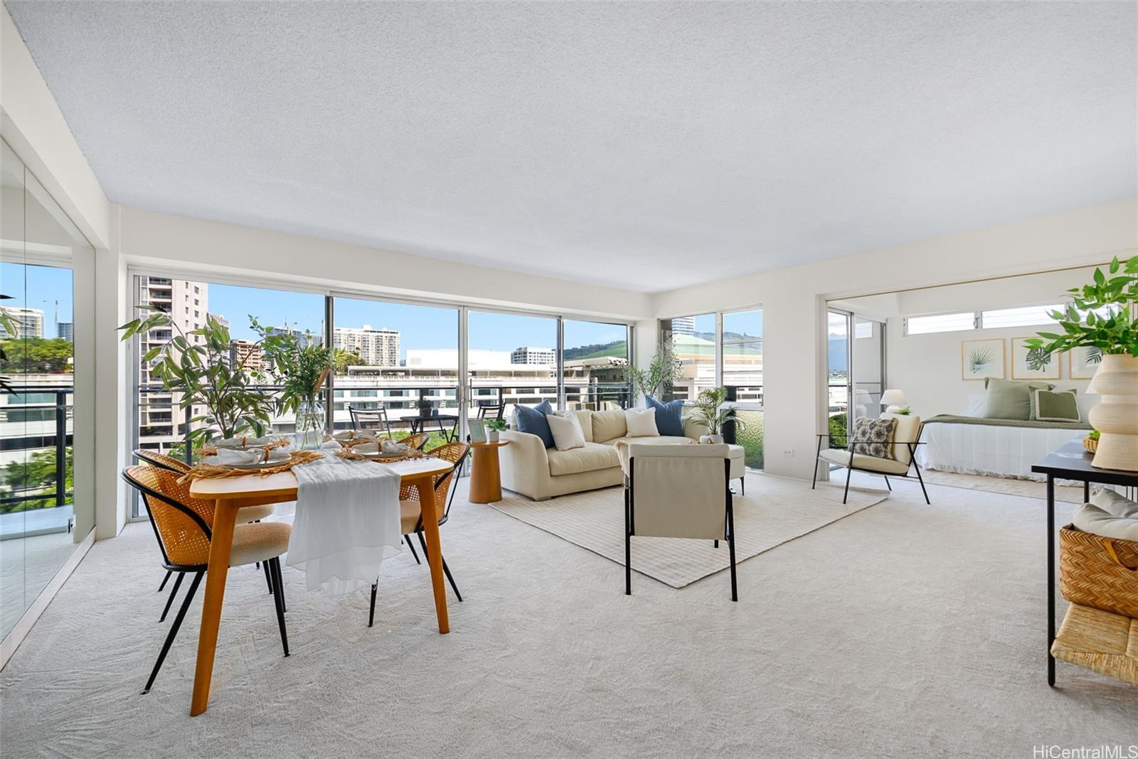 Marina Towers condo # 807, Honolulu, Hawaii - photo 2 of 21