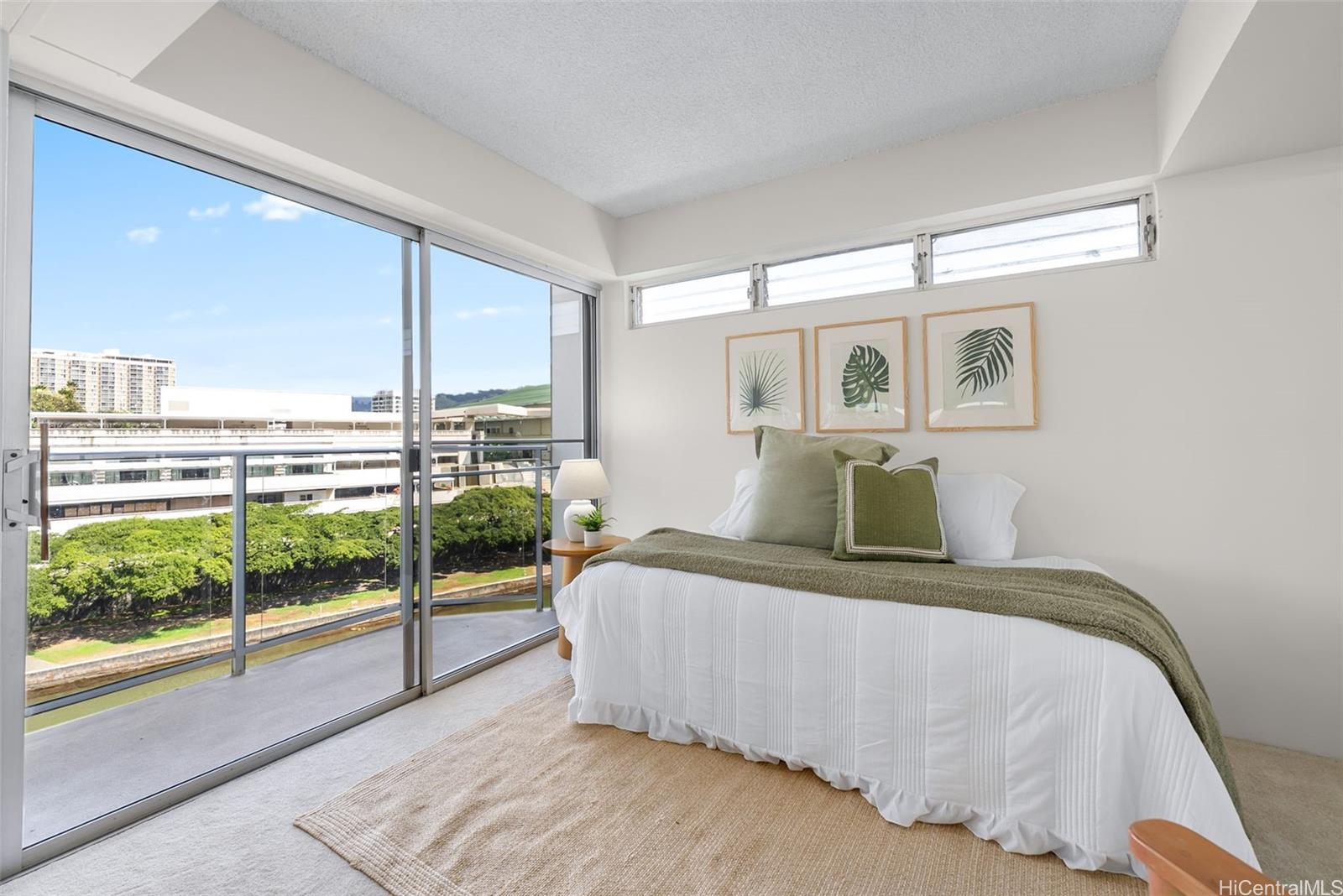 Marina Towers condo # 807, Honolulu, Hawaii - photo 13 of 21
