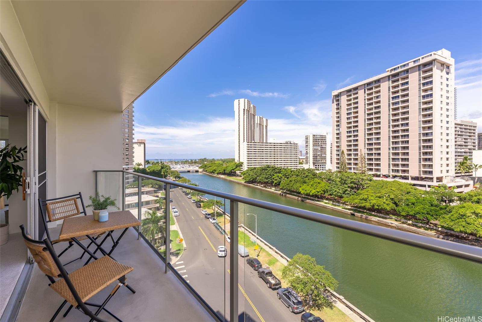 Marina Towers condo # 807, Honolulu, Hawaii - photo 15 of 21