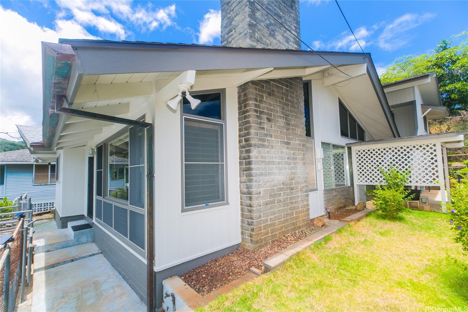 1647  Ala Amoamo Street Moanalua Gardens, Honolulu home - photo 24 of 25