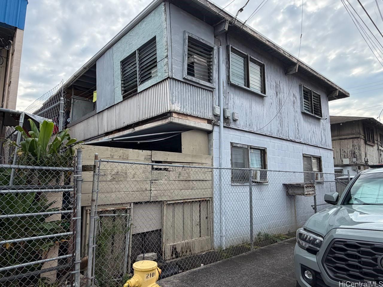 1649 Democrat Street Honolulu - Multi-family - photo 2 of 3