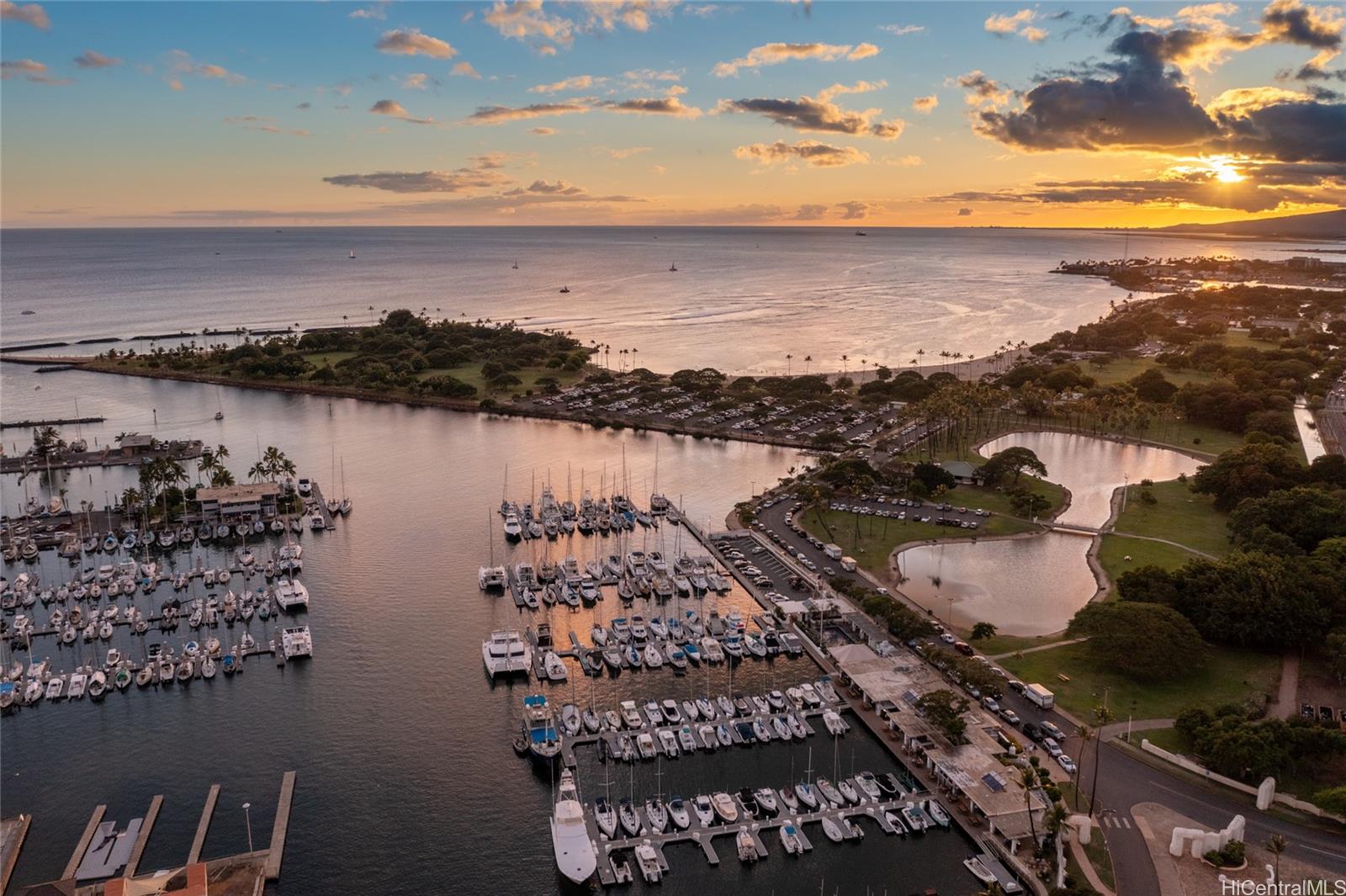 Yacht Harbor Towers condo # 1101, Honolulu, Hawaii - photo 13 of 25